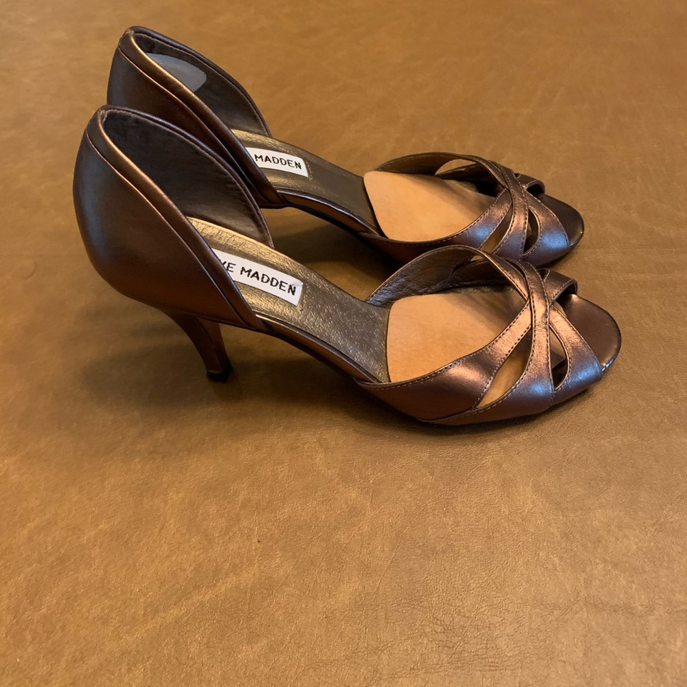 Steve Madden "Eskapade" Copper Colored Women's Heels - Size 6 1/2M